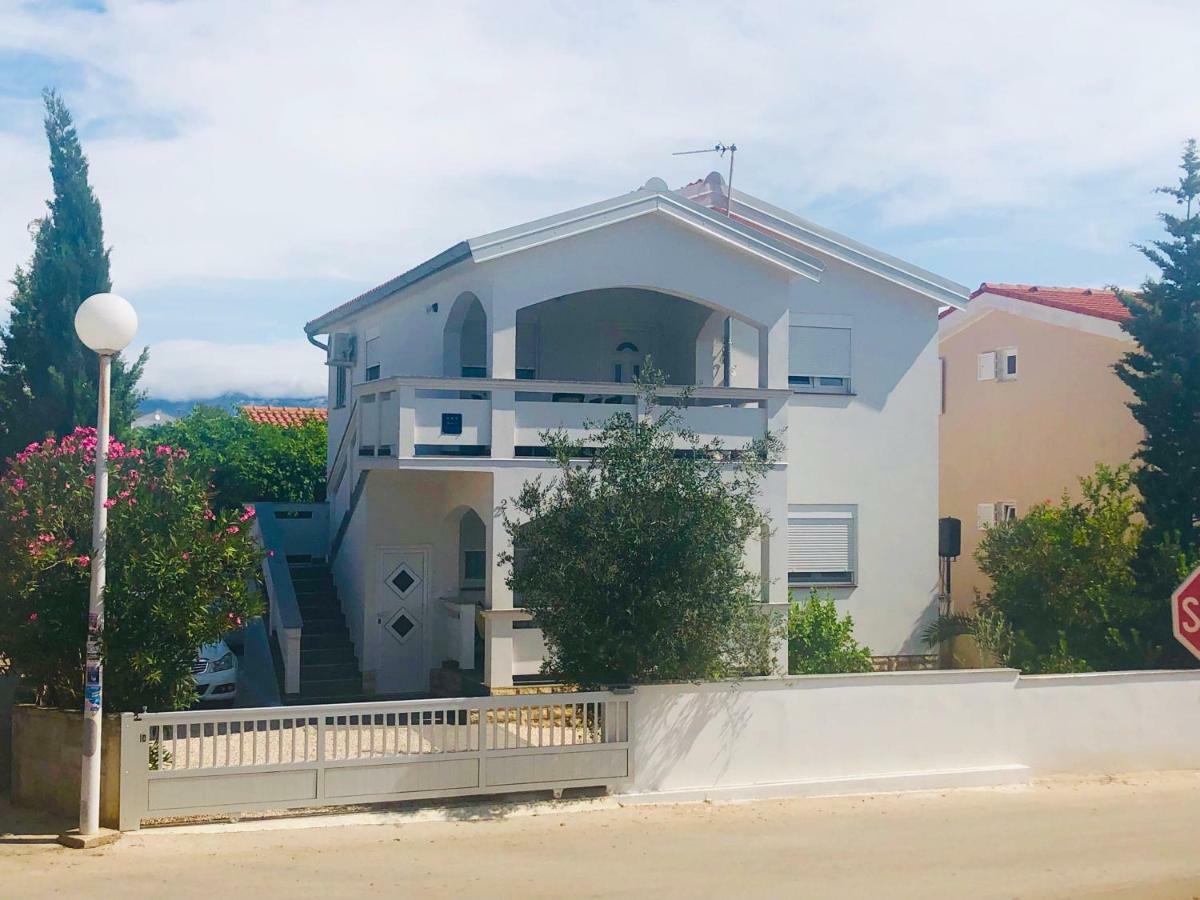 Vir Holidays Exterior foto